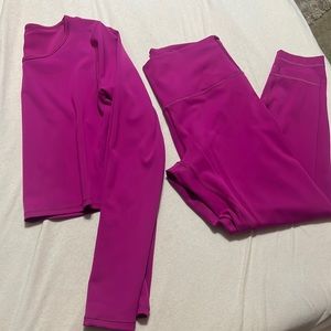 Lululemon ripened raspberry set size 10 good condition